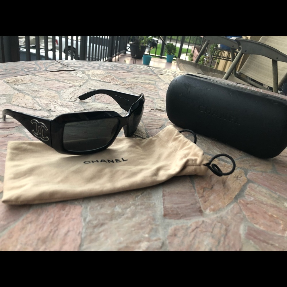 Authentic Chanel CC Sunglasses 6022-Q